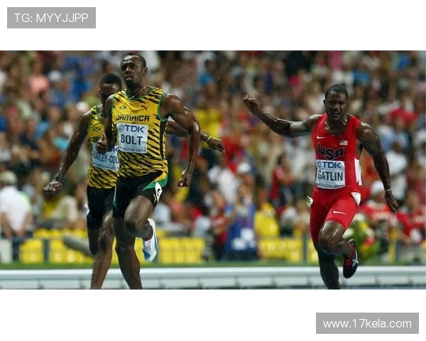 土著田径赛名场面:原木接力摔出表情包